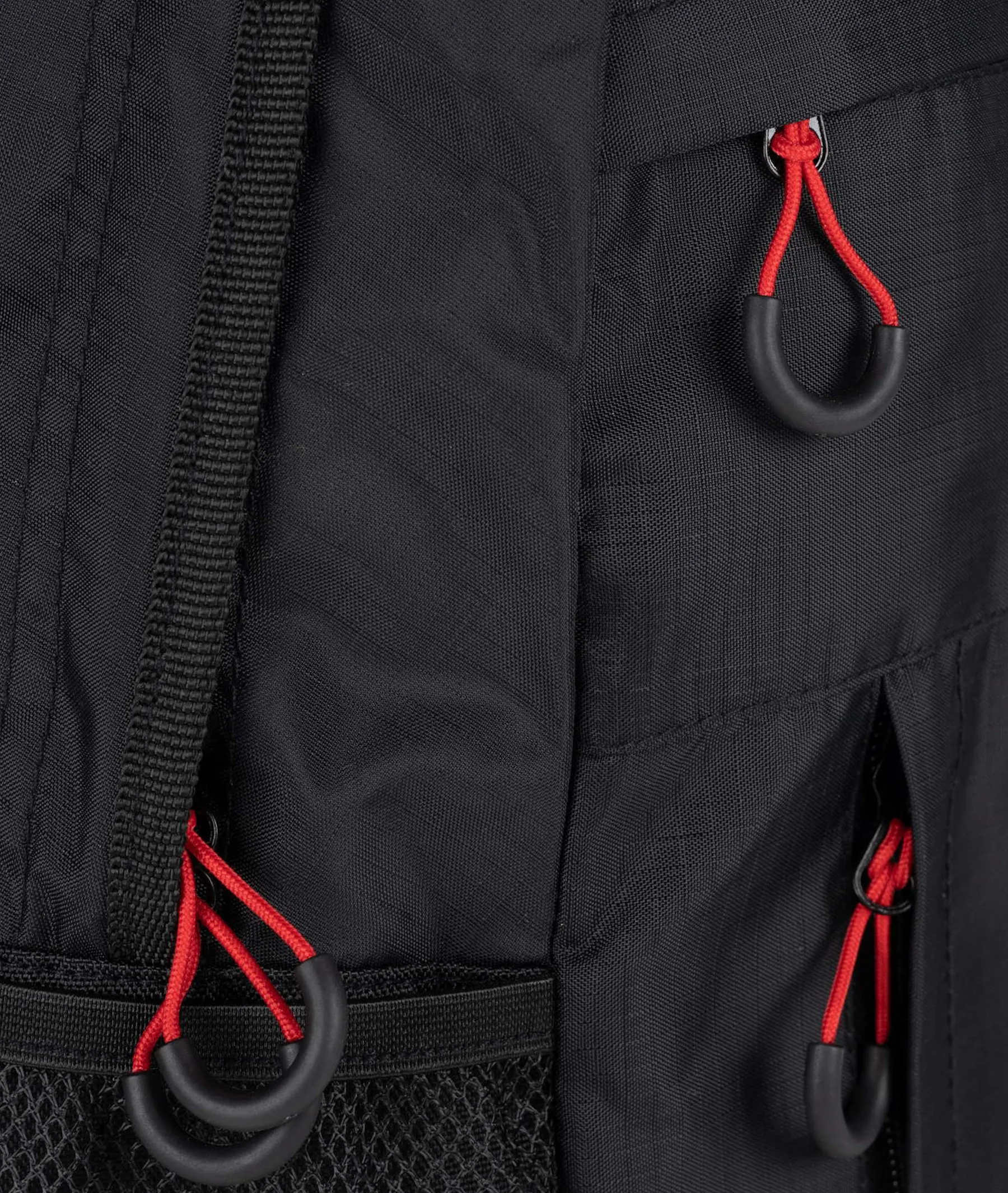 Bolso textil MUNICH BACK PACK SLIM en negro  Medidas 31 x 15 x 47 cm