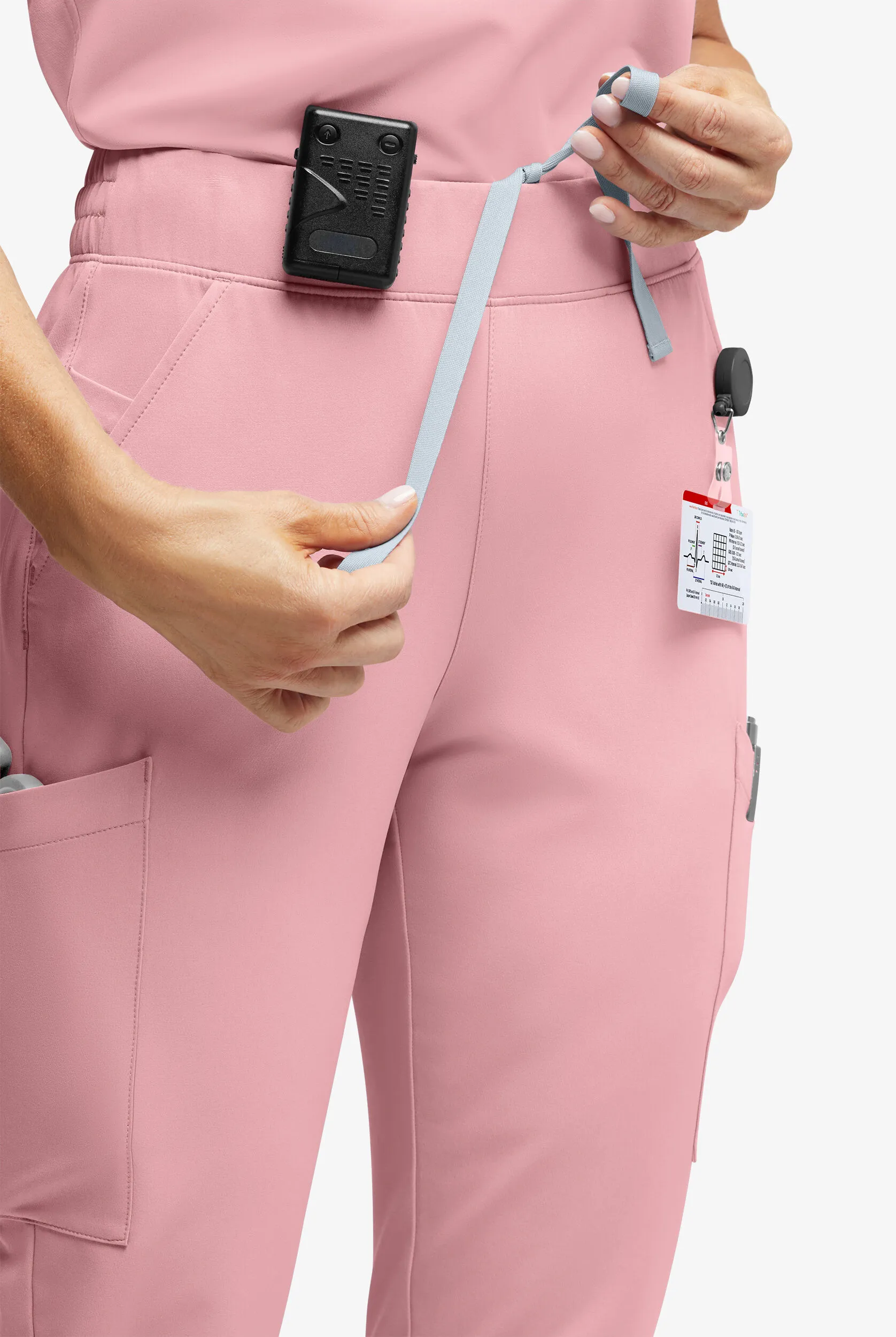 Pantalón médico ReSurge Amber estilo jogger con piernas pitillo y 7 bolsillos para mujer