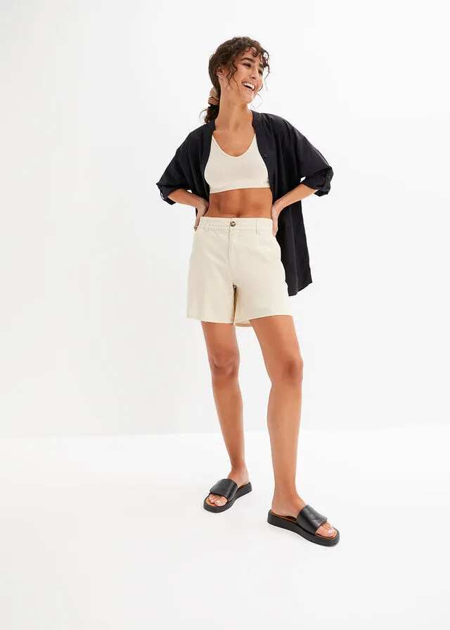 Pantalón corto de tiro alto de sarga gris guijarro
