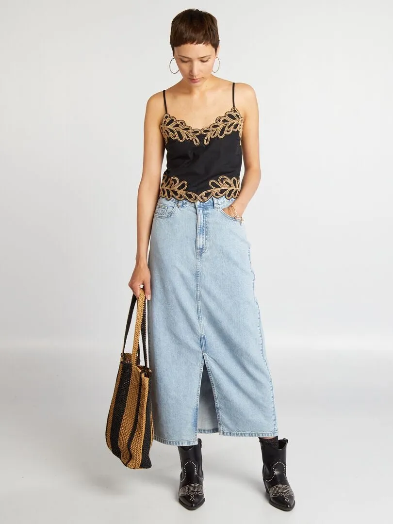 TOP DE TIRANTES FINOS CON BORDADOS  NEGRO